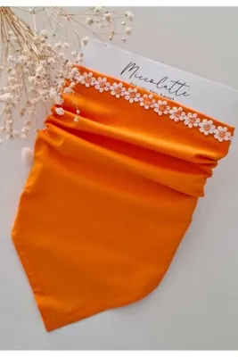Miccolatte Kız Bebek Papatya Detaylı Pamuklu Poplin Bağlamalı Üçgen Bandana