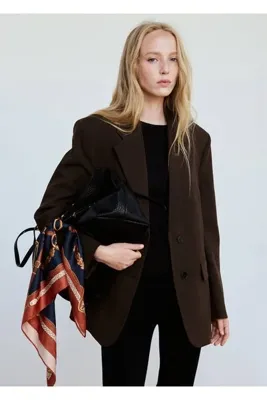 MANGO Woman Straight-cut blazer with flap pockets