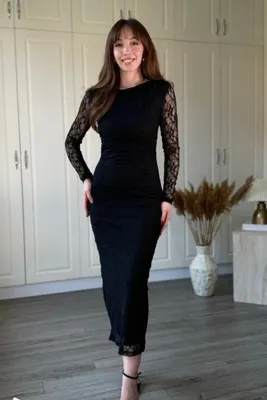 Dilay Gökoğlu Butik Dantelli Astarlı Midi Siyah Elbise