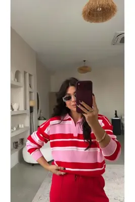 Buket Teke Kırmızı Pembe Çizgili Yakalı Triko