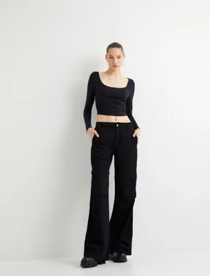 Koton Uzun Kollu Crop Body U Yaka Drape Detaylı