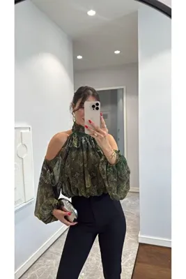 sinem kıvanç DESENLİ ŞİFON OMUZ DEKOLTELİ BLUZ