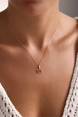 Gianfranco Pembe Taşlı Yengeç Kilitli Charm Kolye