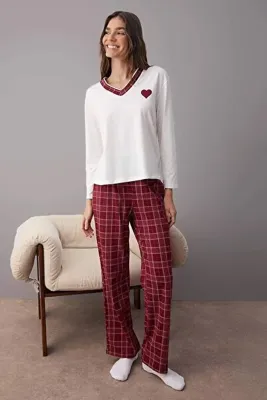 TRENDYOLMİLLA Bordo %100 Pamuklu Kalpli Ekoseli Örme Pijama Takımı THMAW26PT00063