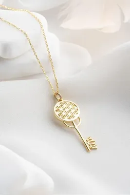 Nereze 925 Ayar Gümüş Gold Kaplama Lotus Çiçeği Detaylı Anahtar Kolye