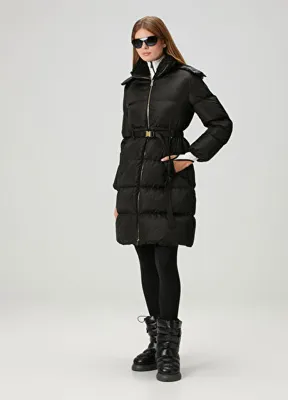 Moncler Briant Siyah Kapüşonlu Mont