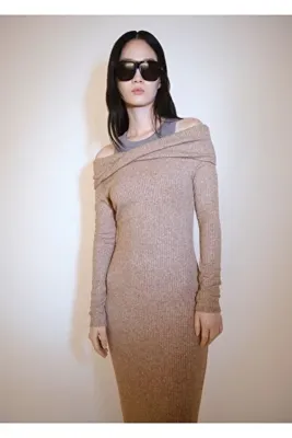 MANGO Woman Omzu Açık Triko Elbise