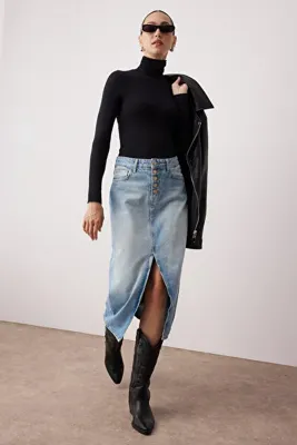 TRENDYOLMİLLA Mavi Önden Düğmeli Yırtmaçlı Midi Denim Etek TWOAW24ET00063