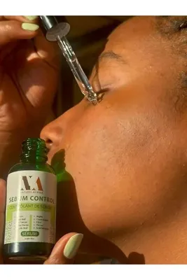 Naturel Afrika Sebum Control Serum Anti-acne 30ml Licorice ,Kojic acid ,Teatree ,Green Tea and Salicylic Acid