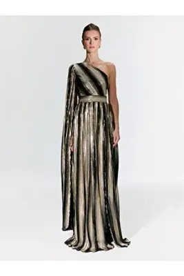 Nur Karaata New Baglioni Gown