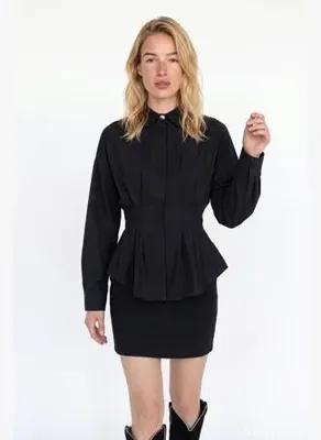Quzu Pensli Bele Oturan Poplin Gömlek Siyah