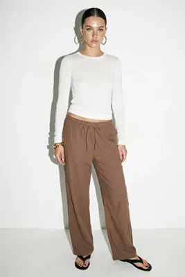 Drop by TrendyolMilla Açık Kahverengi Modal Dokuma Pantolon TDRSS26PL00002