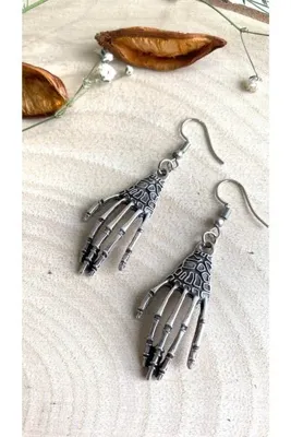 oldskoolbutik İskelet El 2 Küpe Seti