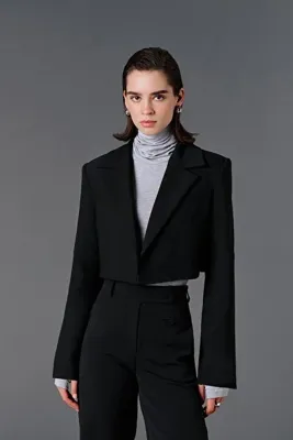 Vatkalı crop blazer ceket