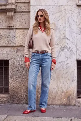 TRENDYOLMİLLA Wardrobe Essentials Mavi %100 Pamuk Yüksek Bel Straight Boru Paça Jeans TWOAW27JE00093