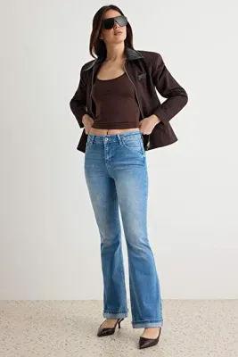 TRENDYOLMİLLA Premium Mavi Orta Esnek Düşük Bel İspanyol Paça Flare Jeans TWOAW27JE00204