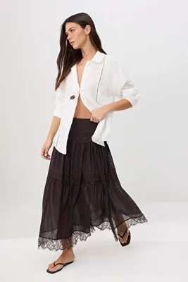 TRENDYOLMİLLA Kahverengi Skater Dantel Detaylı Normal Bel Maxi Tül Örme Etek TWOSS26ET00181