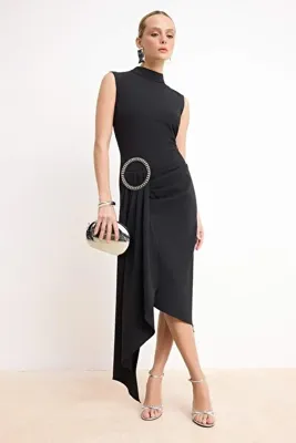 TRENDYOLMİLLA Siyah Dik Yaka Shift/Düz Kesim Midi Elbise TPRSS26EL00066