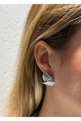 KİLİGİSTANBUL LİLY KÜPE 2 CM