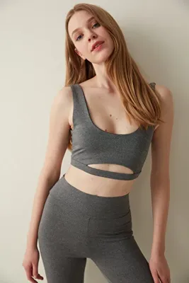 Penti Cut Out Detailed Sports Bralet