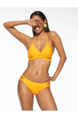 Koton Brazilian Bikini Altı Normal Bel Pencere Detaylı