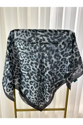 Genel Markalar Kadın Leopar Desenli Pamuklu Eşarp 90x90 cm - Ütü Gerektirmeyen