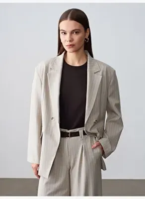 Dilvin 60803 Yan Düğme Detaylı Blazer
