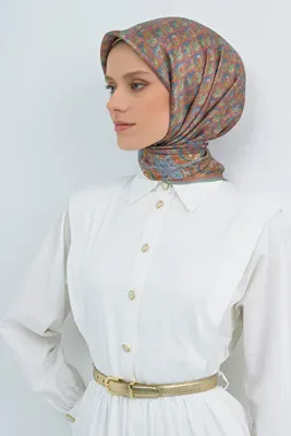 ARMİNE Nostalji Serisi Nostalji Serisi Sura İpek Eşarp 9518DS