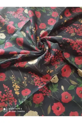 Genel Markalar Locella kaymaz soft eşarp siyah kırmızı çiçekli desen