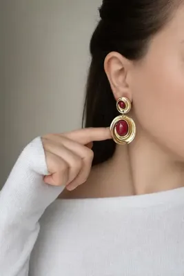 YENGEÇ Kırmızı Gold Detay Sallantılı Küpe