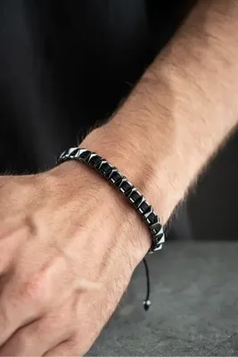 Nereze Üçgen Tasarım Hematit Doğaltaşlı Makrome Erkek Bileklik