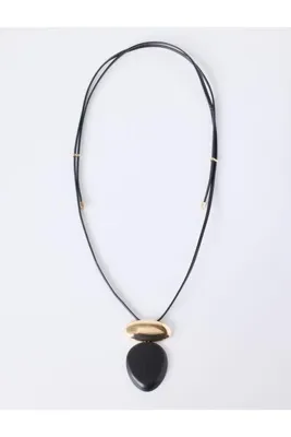 Jimmy Key Siyah Metal Charm Detaylı Bohem Retro Kolye