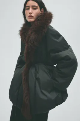 H&M Kuşaklı Pofuduk Kaban