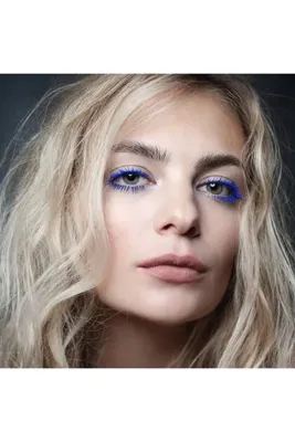 ESSENS Uzunlaştırıcı Maskara Royal Mavi Kalıcı Renkli Hacim Maskara 10 ml (Синяя тушь)
