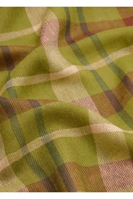 MANGO Woman 100% wool plaid scarf