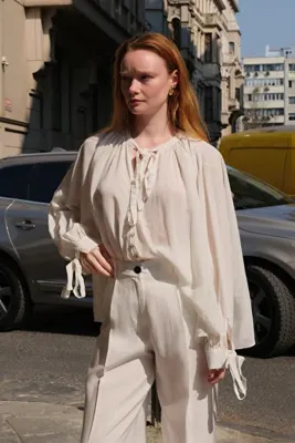 Trendyol Modest Ekru Yakası Bağlamalı Oversize Krep Gömlek Bluz TCTSS26TG00049