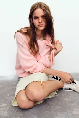 H&M Fiyonk Yakalı Kazak