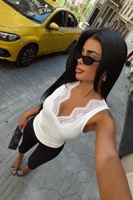 Eyyo Beyaz Dantel Detay Basic Crop Top
