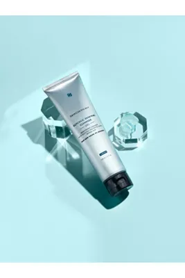 Skinceuticals Glikolik Asitli Yüz Temizleme Jeli 150 ml - Canlandırıcı, Arındırıcı ve Işıltı Destekleyici Bakım