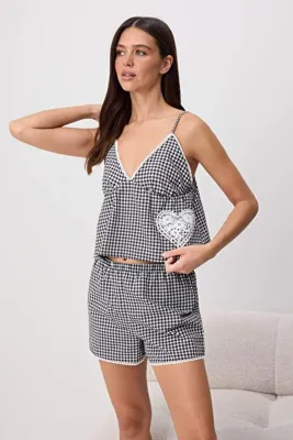 TRENDYOLMİLLA Siyah Pötikareli Kalp Dantel Detaylı İpliği Boyalı Dokuma Pijama Takımı THMSS26PT00194