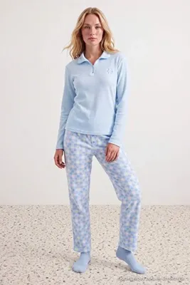 TRENDYOLMİLLA Açık Mavi Kar Taneli Fermuarlı Yumuşak Waffle Örme Pijama Takımı THMAW26PT00186