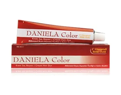 Daniela Saç Boya 11.02 Ultra Açık Küllü Platin 60 Ml