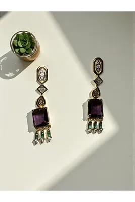 Bo Takı ve Aksesuar Vintage taşlı sallantılı küpe