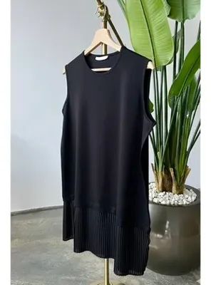 İmajButik Siyah Sıfır Kol Etek Ucu Piliseli Tunik İçlik