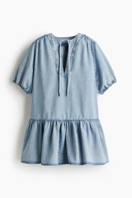 H&M Etek Ucu Kloş Kesimli Elbise