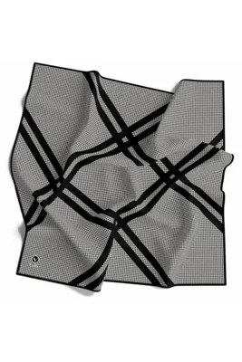 VİOLLA Twill Çizgili Pötikareli Çizgili Desenli Siyah Renkli 90x90 Eşarp (İpek İçermez)