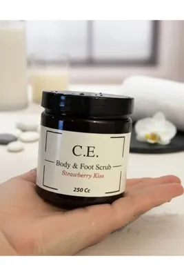 CE Cosmetic C.E. STRAWBERRY KİSS