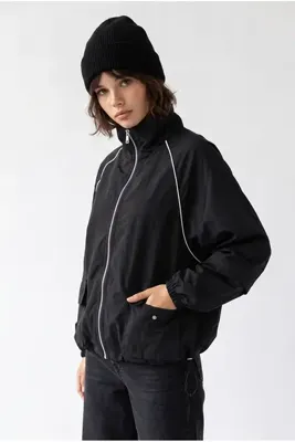 Drop by TrendyolMilla Siyah Cepli Şerit Detaylı Kolları Lastikli Fermuarlı Yağmurluk/Ceket