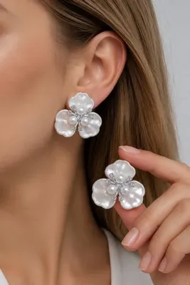 Dora Accessories Kadın Büyük İncili Çiçek Küpe