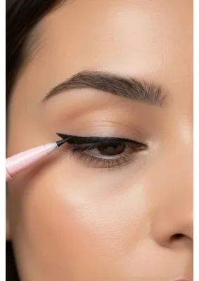 Myg Plus Miniso Lisanslı Minimalist Serisi Kesik Uçlu Eyeliner – Ince ve Kalın Çizgi Kontrolü Sağlayan Siyah Eyeliner (01 Siyah)